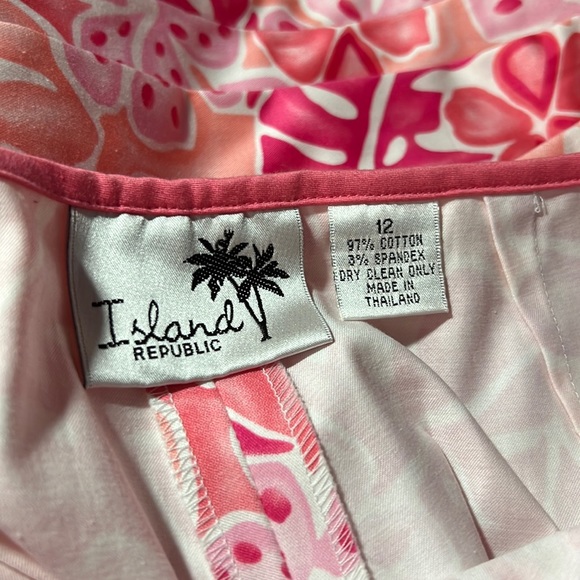 island republic, pink floral capri pants, size 12 - Picture 2 of 6